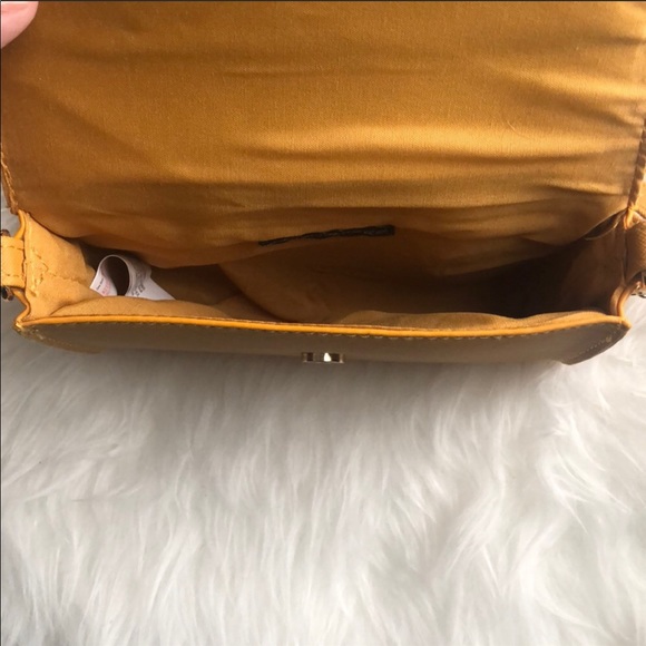 NWOT primark mustard colored purse - Picture 5 of 6